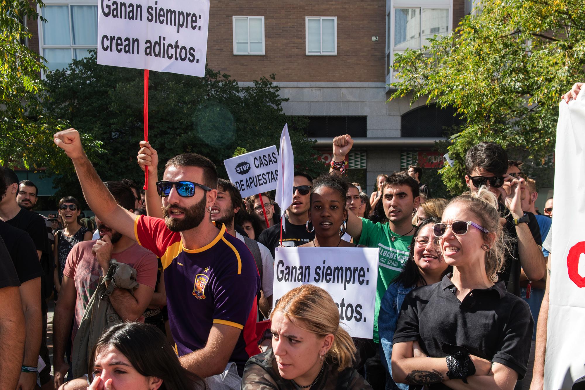 Manifestacion contra las casa de apuestas en el barrio de Tetuan, Madrid.
